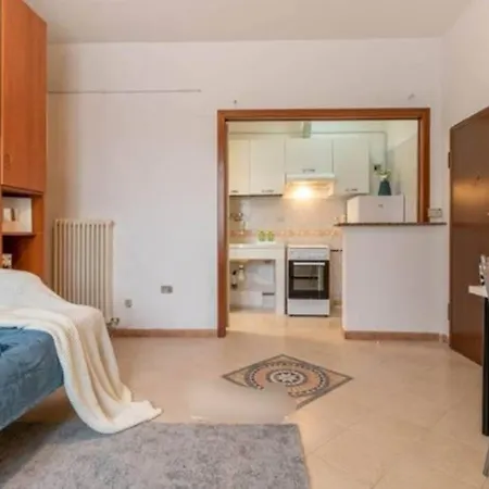 Monolocale A Lägenhet